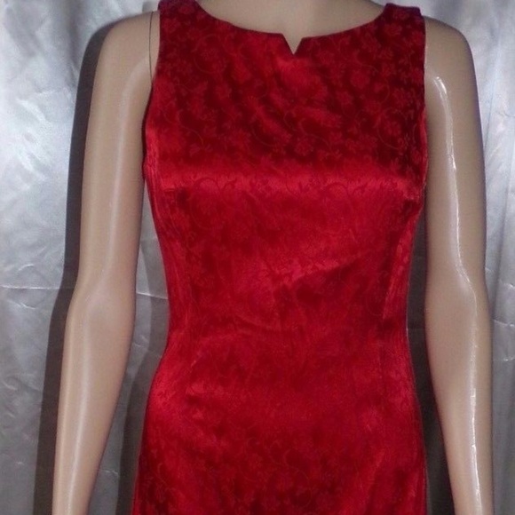 Dresses & Skirts - Be Smart Red Floral Print dress sz. 9/10